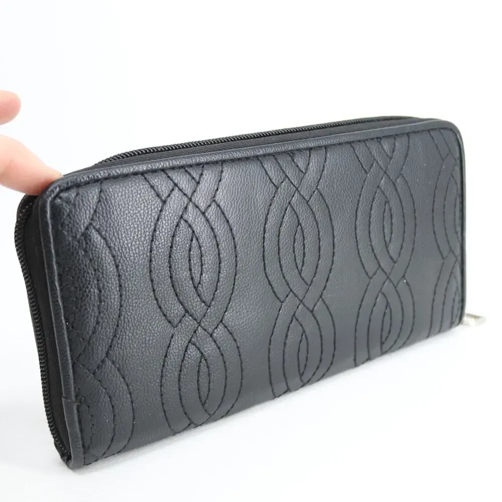 Bella Russo Wallet Black Faux Leather Quilted Clutch ID Card Cash Coin Accordion